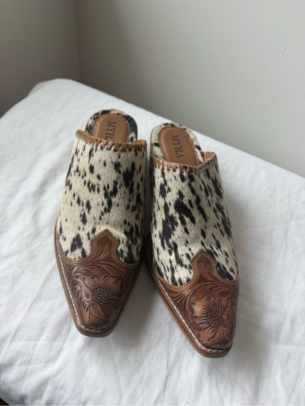 MYRA Cow Print Western Mule Heels Size 7 - Picture 3 of 7